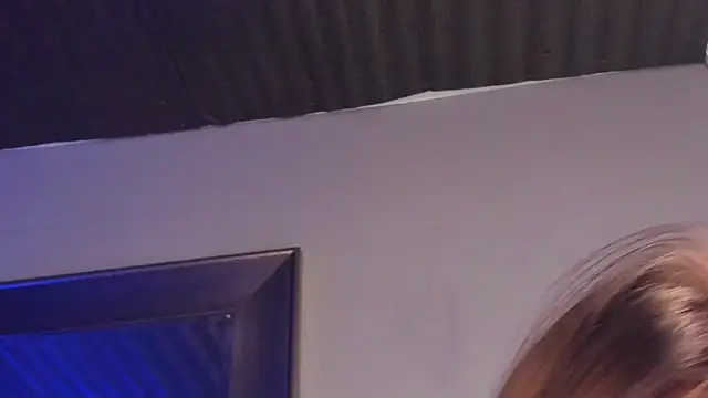 Онлайн чат XXX AmmyJones_