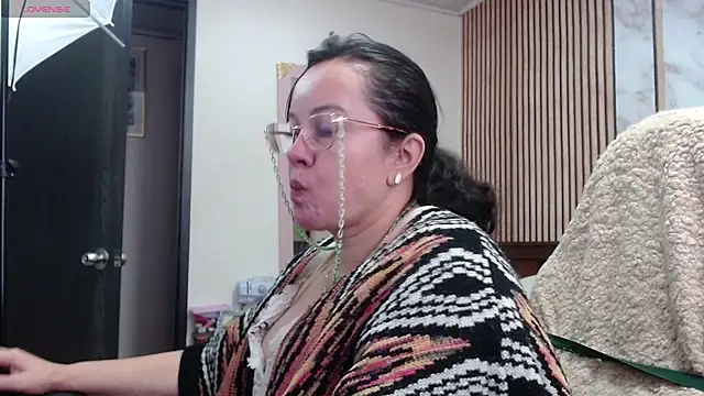 Онлайн чат XXX Sonialorens_