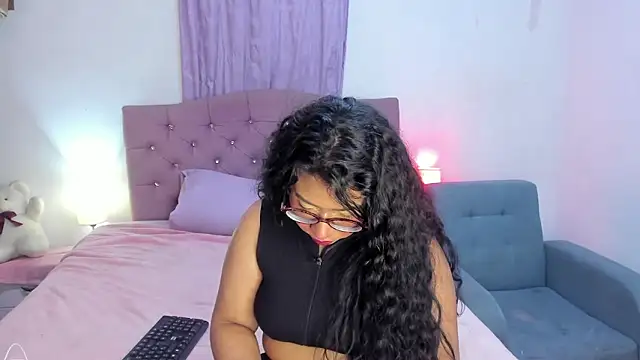 Latinabombsheell Chat XXX in diretta