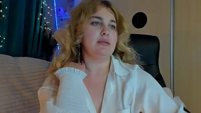 CoraSwon Adlı Modelin Canlı XXX Sohbeti