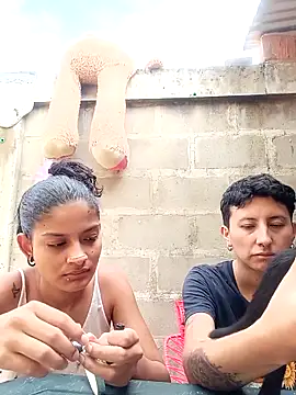 Chatroom XXX en direct de Mei_and_Gaby