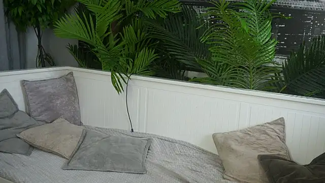 JulyMilky Adlı Modelin Canlı XXX Sohbeti