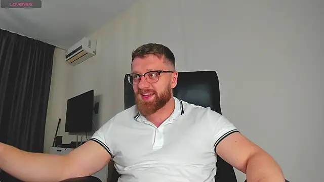 Živý XXX chat Findom_guy