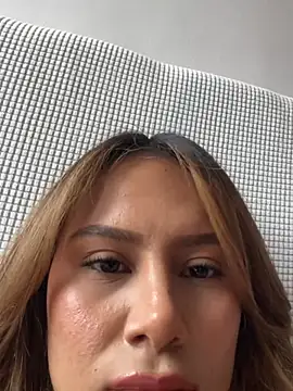 AndreaMartiniのライブXXXチャット