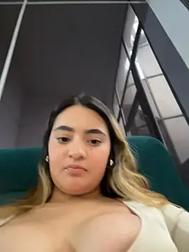 Antonella_JulietaのライブXXXチャット