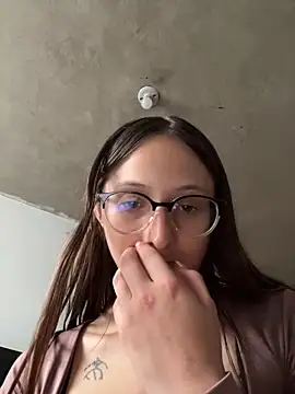 Aria__Rousse03's Webcam Show