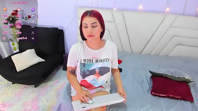 Red-april 网络视讯表演