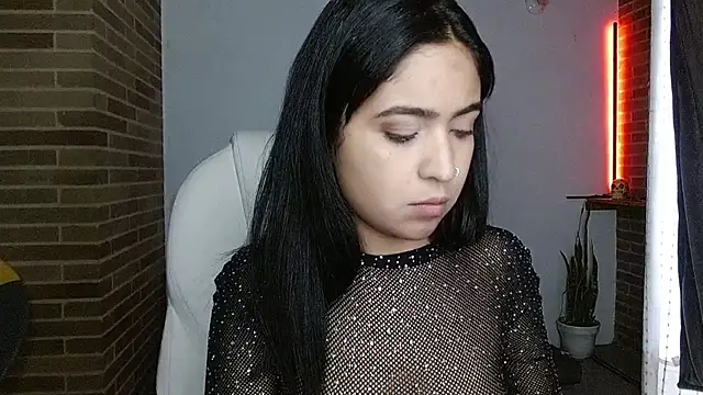 sweet-little's Live XXX Chat