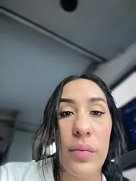 __IRIS__'s Live XXX Chat