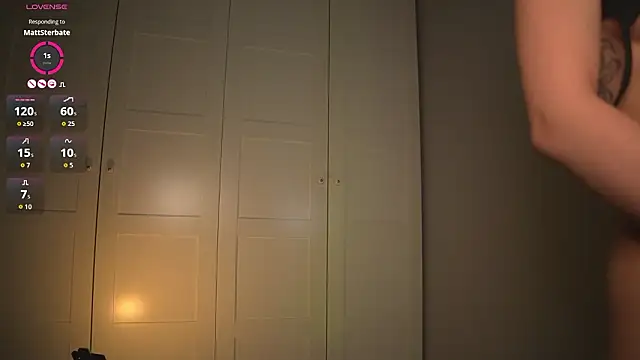 -JuicyMolly-: онлайн-секс-чат