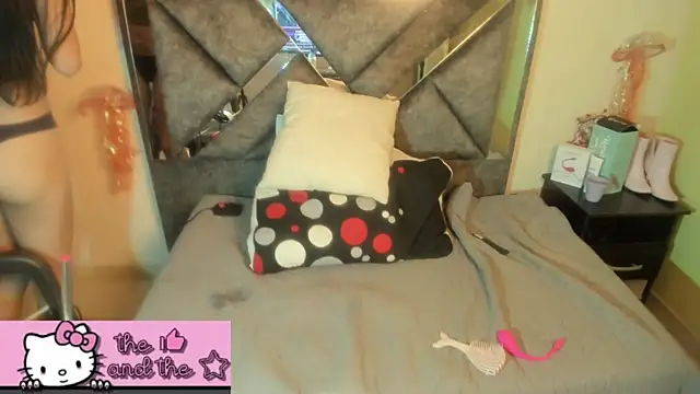 Mss_Meloddy: онлайн-секс-чат