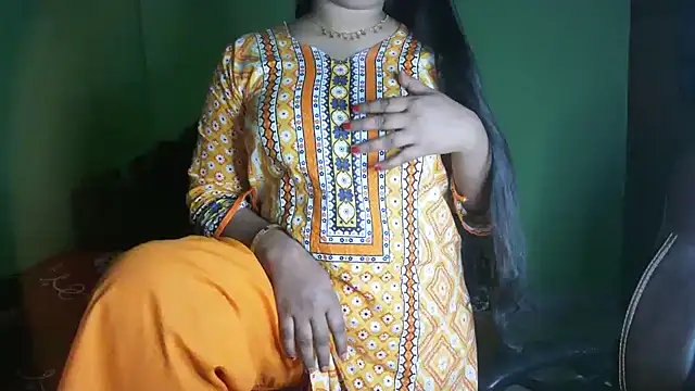 BengaliQueenStarのライブXXXチャット