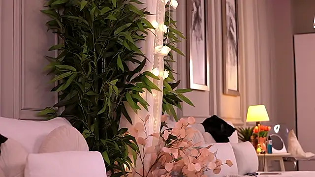 NicoleCellini Adlı Modelin Web Kamerası Şovu