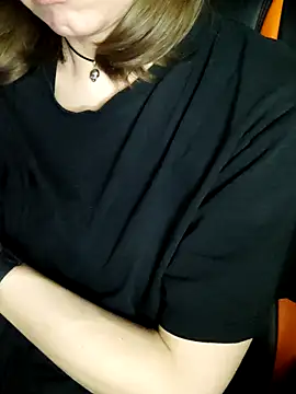 Aashikalaa élő XXX-chatje