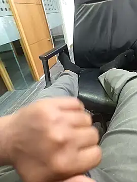 hotboy43339 Show in webcam