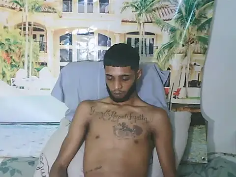 Show modela CharmingIndian1 na web-kameri