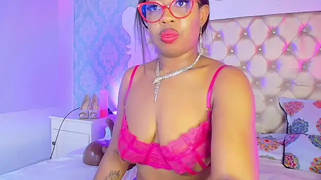 CaseyMoonのライブXXXチャット