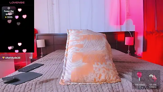 MiaMarin_hot: онлайн-секс-чат