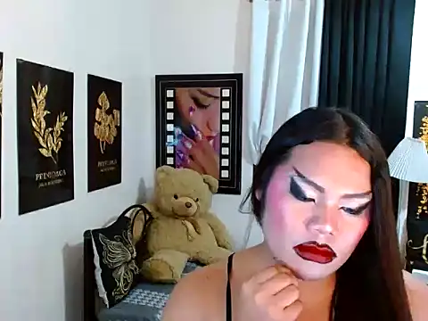 โชว์เว็บแคมของ TSbrianaHugeCock