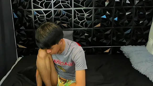 Pokazy przed kamerką – davincihugecock