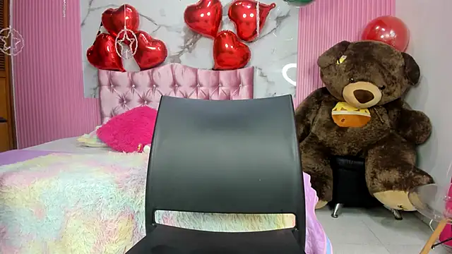 Mindy_19 élő XXX-chatje