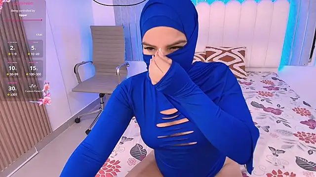 ZainaNour live XXX chat