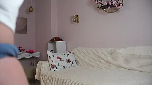 SunnivaCovil Chat XXX live