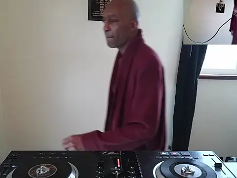 longdick4you8686 Adlı Modelin Canlı XXX Sohbeti