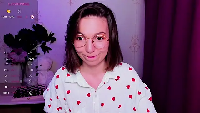 Živý XXX chat KindHazelHere_