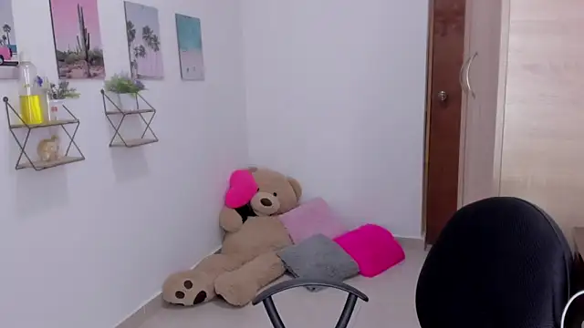 Emma_lean Chat XXX in diretta