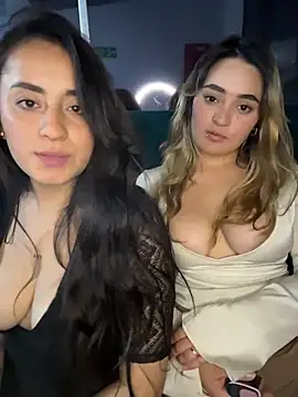 Chat XXX en directo de Antonella_Julieta