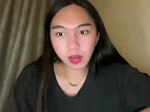 kat_mire Adlı Modelin Canlı XXX Sohbeti