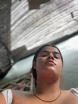 Kaily_Sweet16 élő XXX-chatje