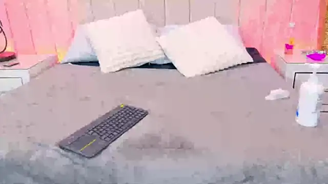 Chatroom XXX en direct de SaraLugo