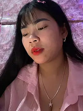 Girlsexxy-excitef élő XXX-chatje