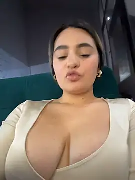 Antonella_Julieta webkamerás műsora