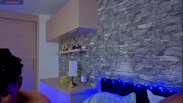 TheimperialBoys77のライブXXXチャット