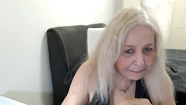 SusiLifeXXX's Live XXX Chat