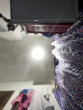 Chat +18 de Mila_Morgan ao vivo