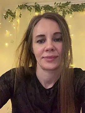 LucieMack: онлайн-секс-чат