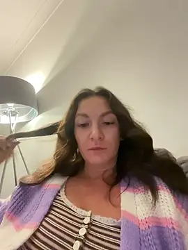 Chatroom XXX en direct de callmegoddessx