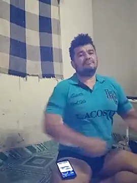 tarra122: διαδικτυακό σόου στην κάμερα