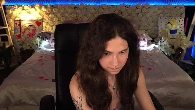 BabyFlowerr élő XXX-chatje