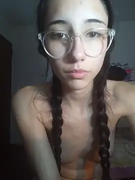 Chatroom XXX en direct de isaaabelaaa