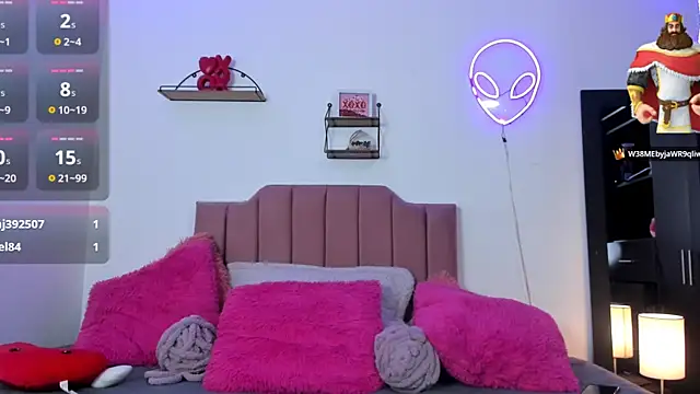 Nina_curves: онлайн-секс-чат