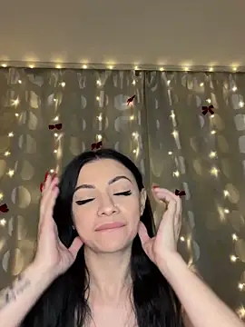 Chat +18 de Layana_Ro ao vivo