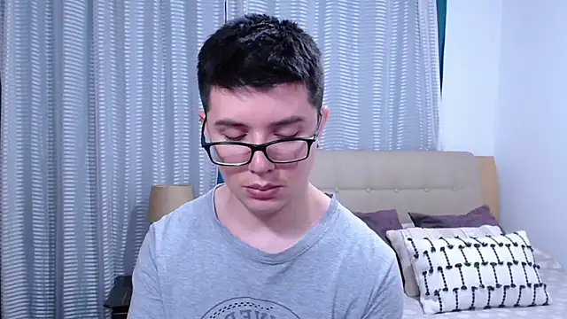 BlackFoXXX69 Chat XXX in diretta