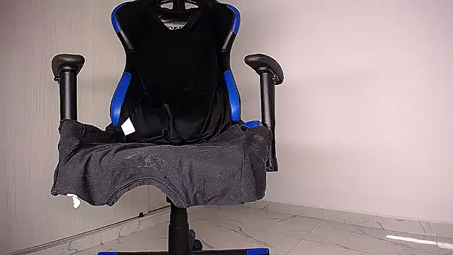 MAXJONES_2 Chat XXX in diretta