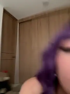 Chat +18 de Nicollemays ao vivo