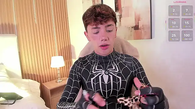 Tomy_Rox élő XXX-chatje